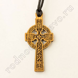 Кельтский крест из дерева