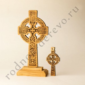 Настольный кельтский крест из дуба - Святой Грааль