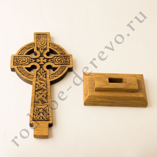 Настольный кельтский крест из дуба - Святой Грааль